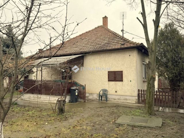 Eladó családi ház, Békésen 21.9 M Ft, 3 szobás