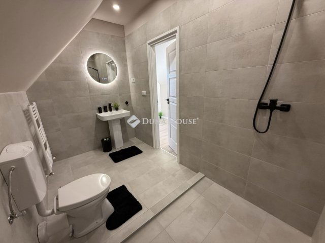 Eladó családi ház, Debrecenben 129.9 M Ft, 5 szobás