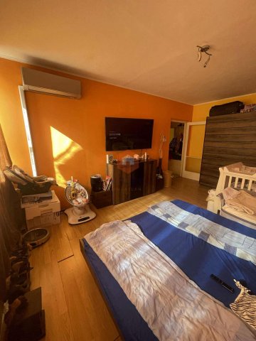 Eladó panellakás, Pécsett 39.99 M Ft, 2 szobás