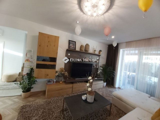 Eladó ikerház, Dunaharasztin 97 M Ft, 5 szobás