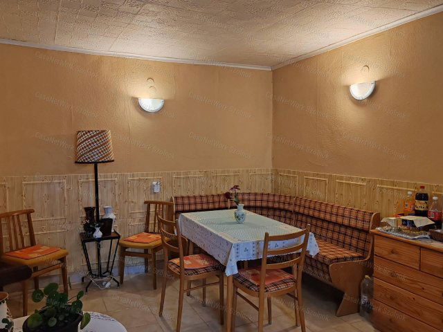 Eladó családi ház, Szolnokon 26.9 M Ft, 3 szobás