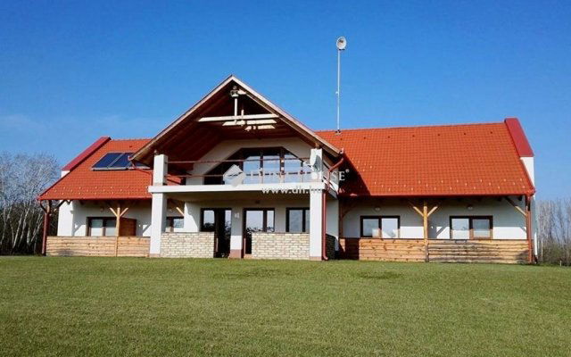 Eladó mezogazdasagi ingatlan, Bócsán 299 M Ft, 4 szobás