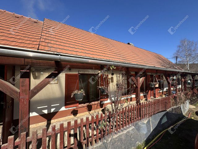 Eladó családi ház, Gánton 115 M Ft, 2 szobás