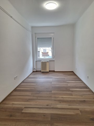 Eladó téglalakás, Szolnokon 34.9 M Ft, 2 szobás