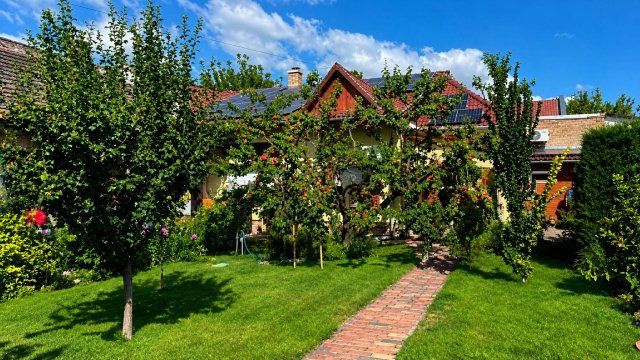 Eladó családi ház, Budapesten, XX. kerületben 89.9 M Ft