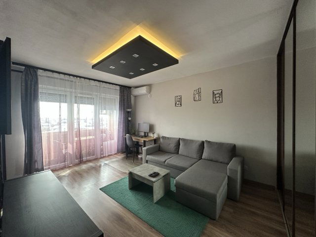 Eladó panellakás, Budapesten, XV. kerületben, Alkotmány utcában