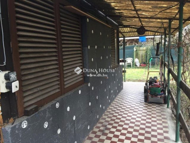 Eladó nyaraló, Pócsmegyeren 23.5 M Ft, 2 szobás