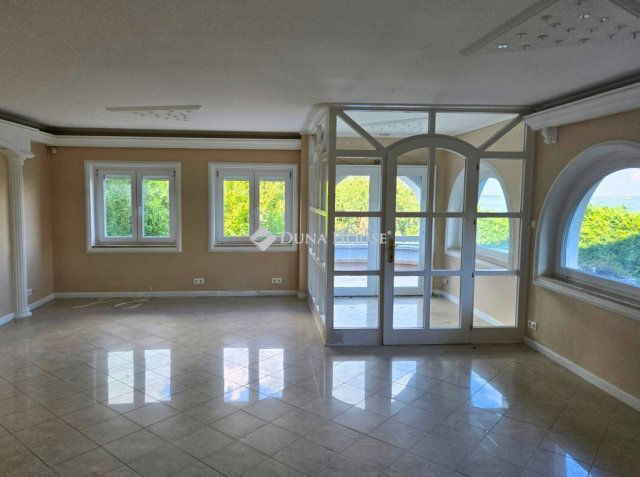 Eladó családi ház, Tihanyban 599 M Ft, 4 szobás