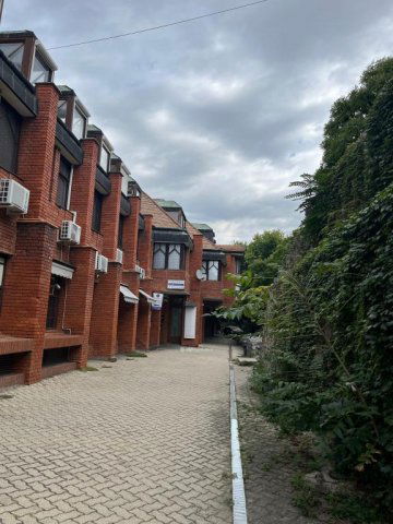 Kiadó téglalakás, albérlet, Pécsett 180 E Ft / hó, 3 szobás