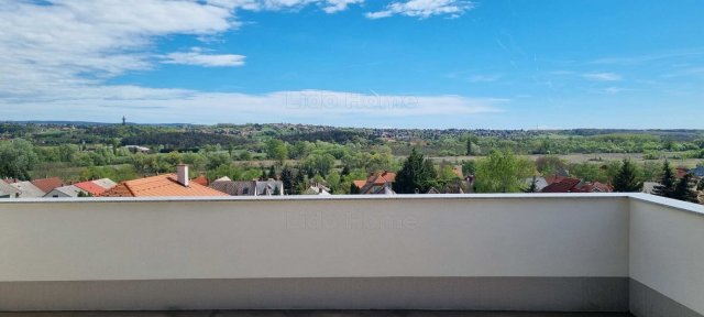 Eladó téglalakás, Hévízen 124.8 M Ft, 4 szobás