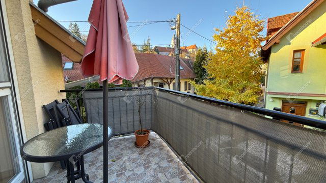 Eladó téglalakás, Sopronban 99.9 M Ft, 3 szobás