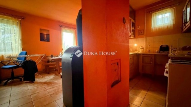 Eladó családi ház, Sorkifaludon 28 M Ft, 3 szobás