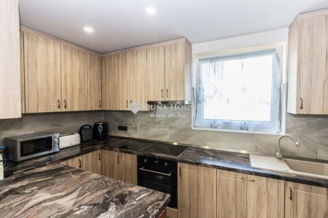 Eladó családi ház, Őriszentpéteren 139 M Ft, 4+2 szobás