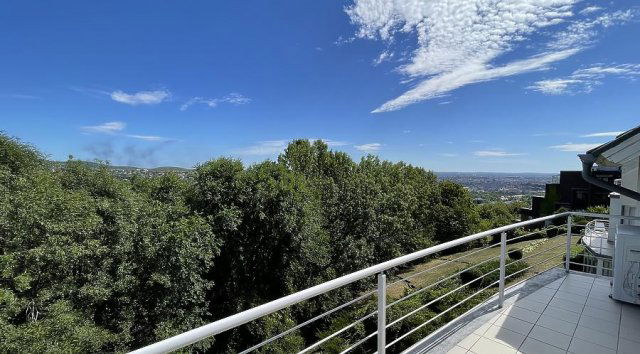 Eladó téglalakás, Budapesten, XII. kerületben 299 M Ft, 5 szobás