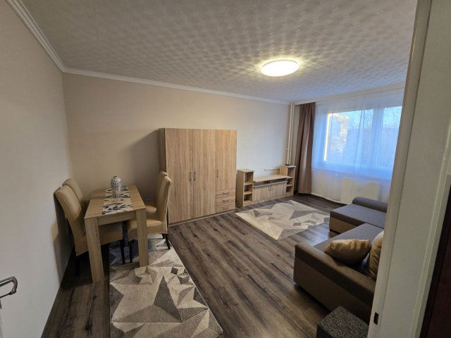 Kiadó panellakás, albérlet, Miskolcon, Győri kapu utcában