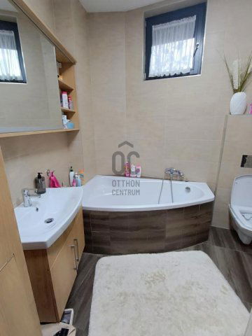 Eladó családi ház, Budaörsön 399 M Ft, 4 szobás