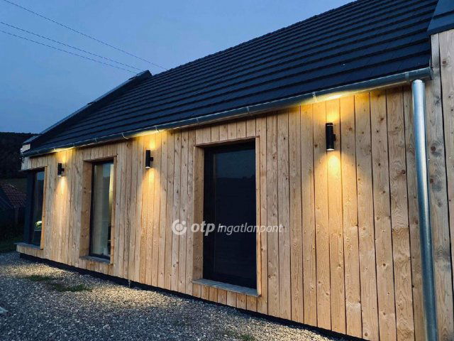 Eladó téglalakás, Orfűn 99 M Ft, 4 szobás