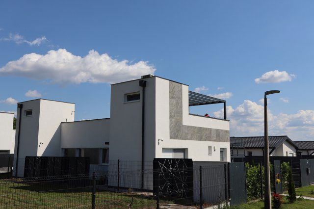 Eladó családi ház, Siófokon 235 M Ft, 4 szobás
