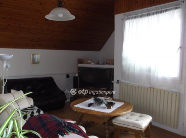 Eladó családi ház, Abasáron 65 M Ft, 3+3 szobás