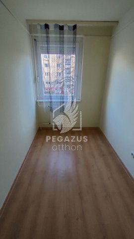 Kiadó panellakás, albérlet, Ózdon 60 E Ft / hó, 1+1 szobás