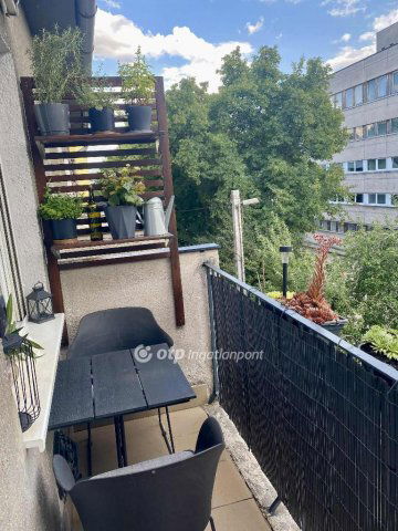 Eladó téglalakás, Budapesten, XI. kerületben 72.5 M Ft, 1 szobás