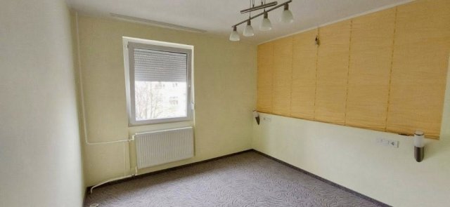 Eladó téglalakás, Komlón, Hegyhát utcában 27 M Ft, 2 szobás