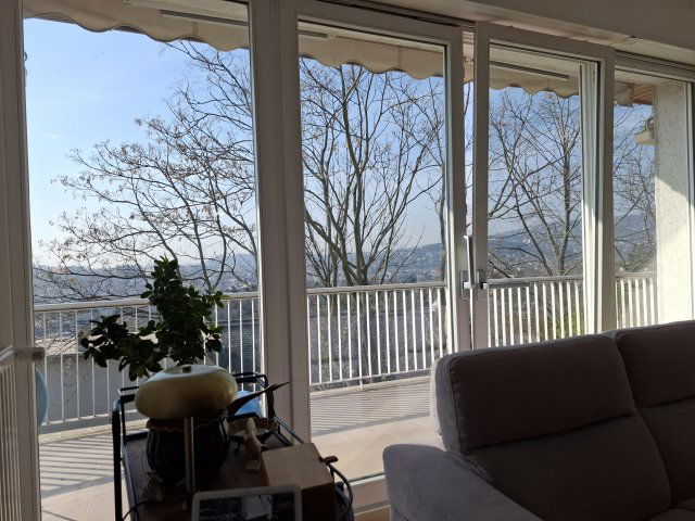 Kiadó téglalakás, albérlet, II. kerületben, Vérhalom utcában