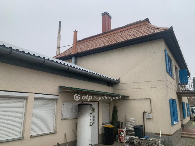 Eladó családi ház, Abonyban 79 M Ft, 4 szobás