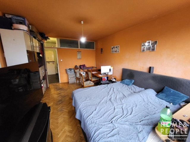 Eladó téglalakás, Szegeden 11.5 M Ft, 2 szobás