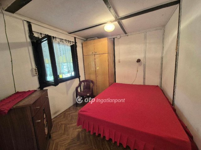Eladó mezogazdasagi ingatlan, Adonyban 10.5 M Ft