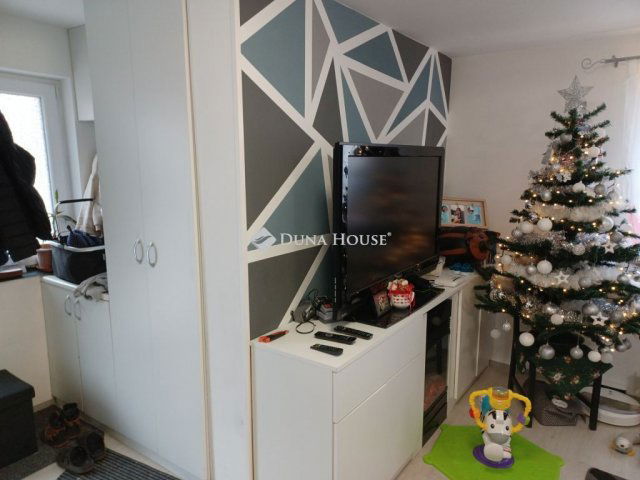 Eladó családi ház, Ráckeresztúron 68 M Ft, 1 szobás