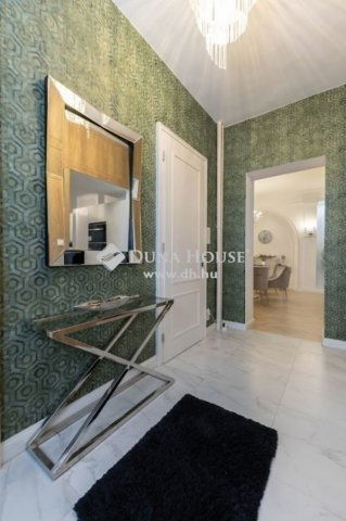 Eladó téglalakás, Budapesten, V. kerületben 261.9 M Ft, 3 szobás