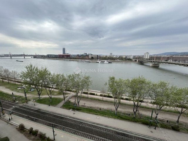 Eladó téglalakás, Budapesten, IX. kerületben 200 M Ft, 4 szobás