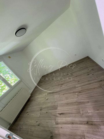 Eladó panellakás, Pécsett 49.2 M Ft, 2 szobás