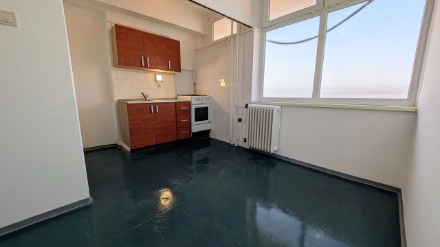 Kiadó panellakás, albérlet, Kecskeméten 130 E Ft / hó, 2 szobás