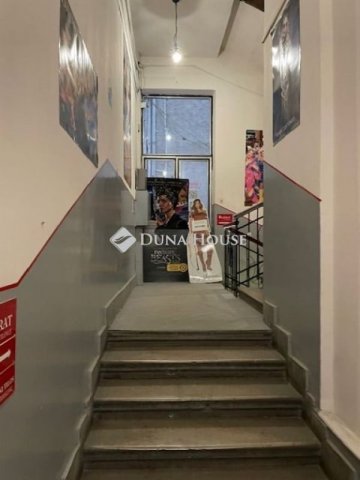 Eladó téglalakás, Budapesten, V. kerületben 59.9 M Ft, 1 szobás