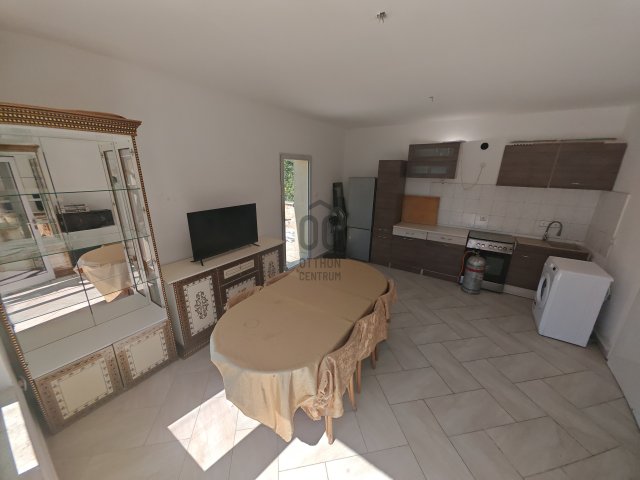 Eladó családi ház, Esztergomban 66 M Ft, 3 szobás