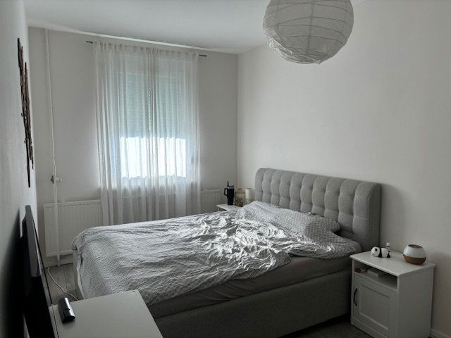 Kiadó panellakás, albérlet, Debrecenben 270 E Ft / hó, 3 szobás