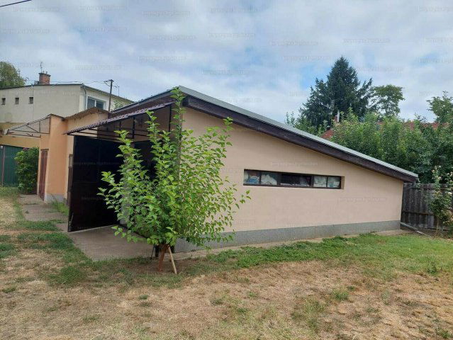 Eladó téglalakás, Nyíregyházán, Esze Tamás utcában 44.5 M Ft