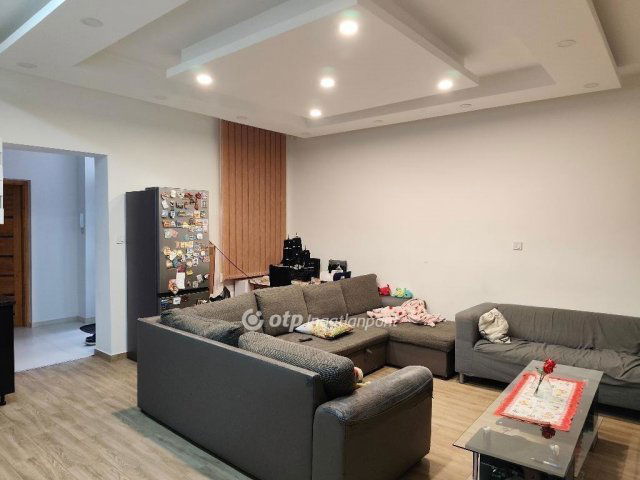 Eladó téglalakás, Budapesten, VIII. kerületben 88 M Ft, 4 szobás