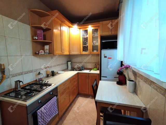 Eladó panellakás, Győrött 52 M Ft, 2 szobás