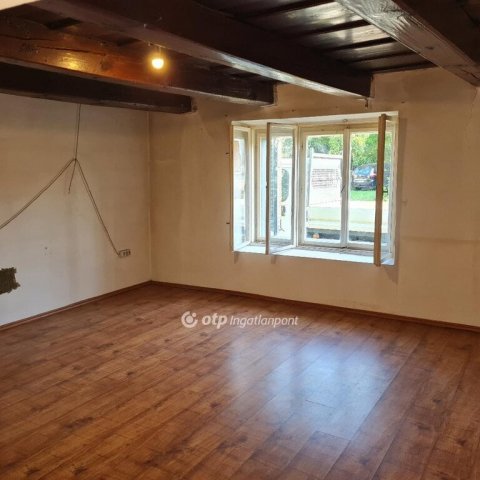 Eladó sorház, Hegymagason 29.9 M Ft, 2 szobás