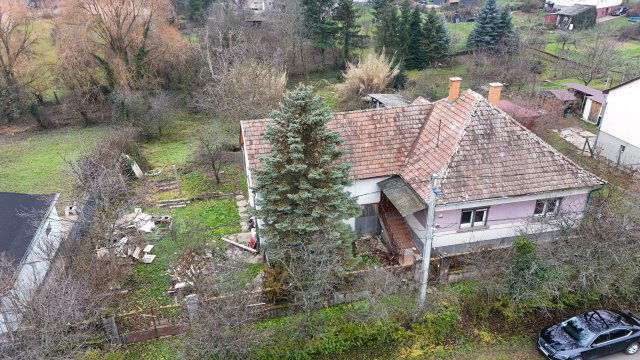 Eladó családi ház, Diósjenőn 34.9 M Ft, 4 szobás