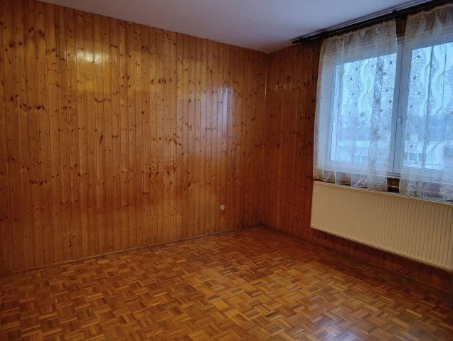 Eladó téglalakás, Veszprémben 75.6 M Ft, 3 szobás