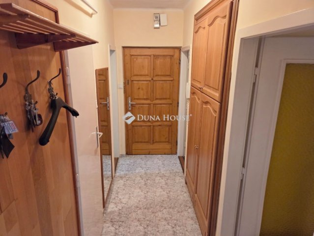 Eladó panellakás, Sárváron, Gárdonyi Géza utcában 44 M Ft