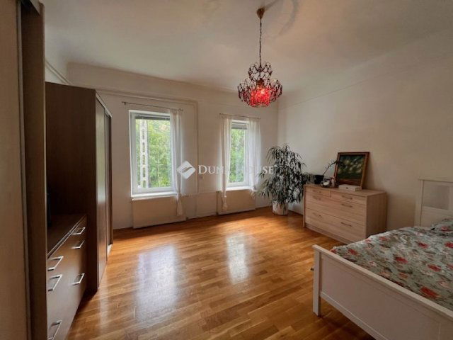 Eladó téglalakás, Budapesten, II. kerületben 84.999 M Ft