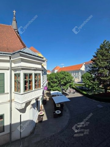 Eladó téglalakás, Székesfehérvárott 41 M Ft, 3 szobás