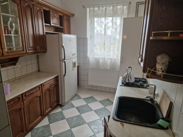 Eladó téglalakás, Budapesten, XIV. kerületben 90 M Ft