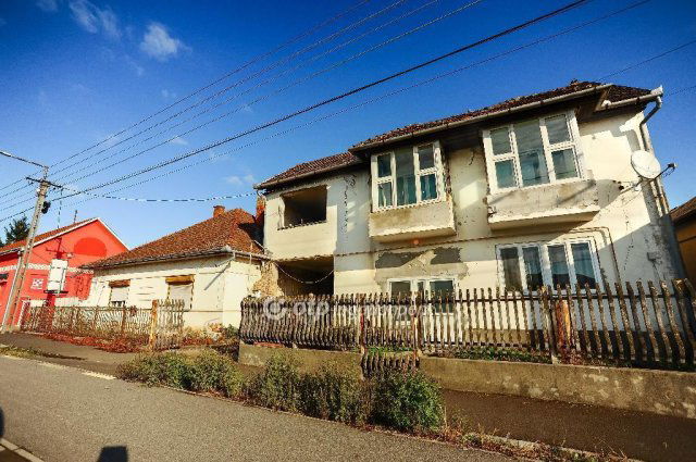 Eladó családi ház, Fehérgyarmaton 68 M Ft, 3+2 szobás