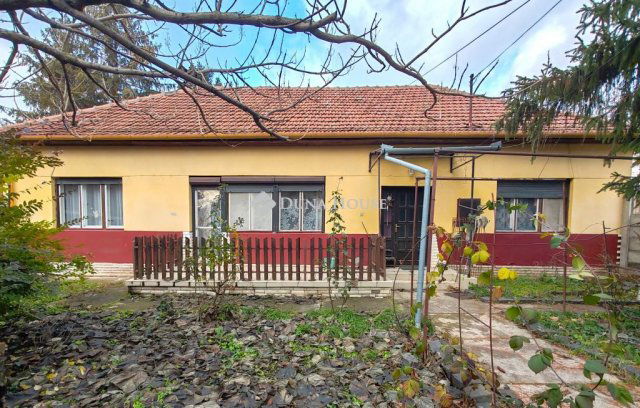 Eladó családi ház, Békéscsabán 27.99 M Ft, 4 szobás
